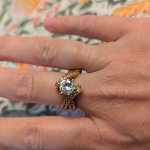 Elegant Gold  Women's Ring